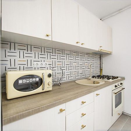 Apart Hotel Fresh Oradea Exterior foto