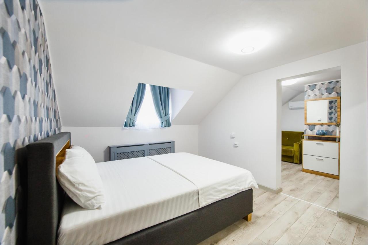 Apart Hotel Fresh Oradea Exterior foto