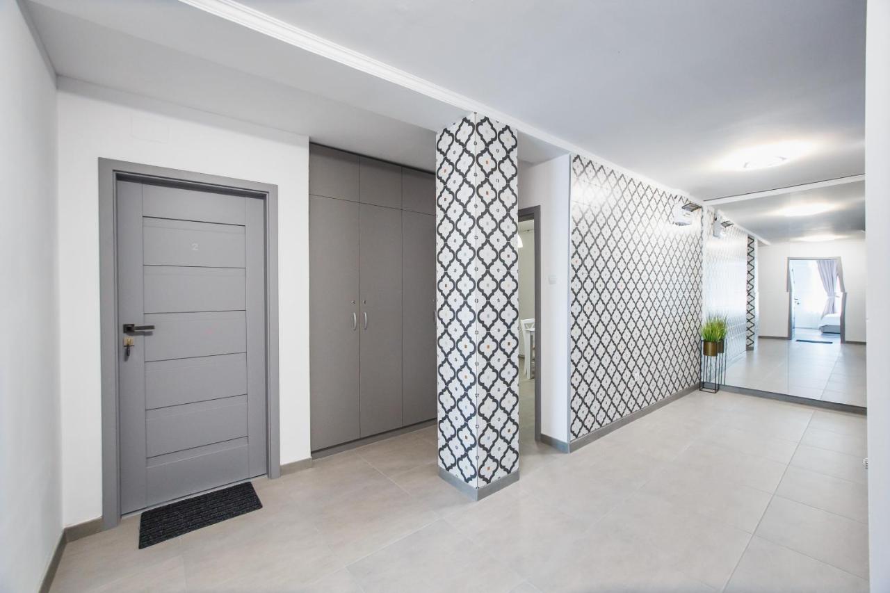 Apart Hotel Fresh Oradea Exterior foto
