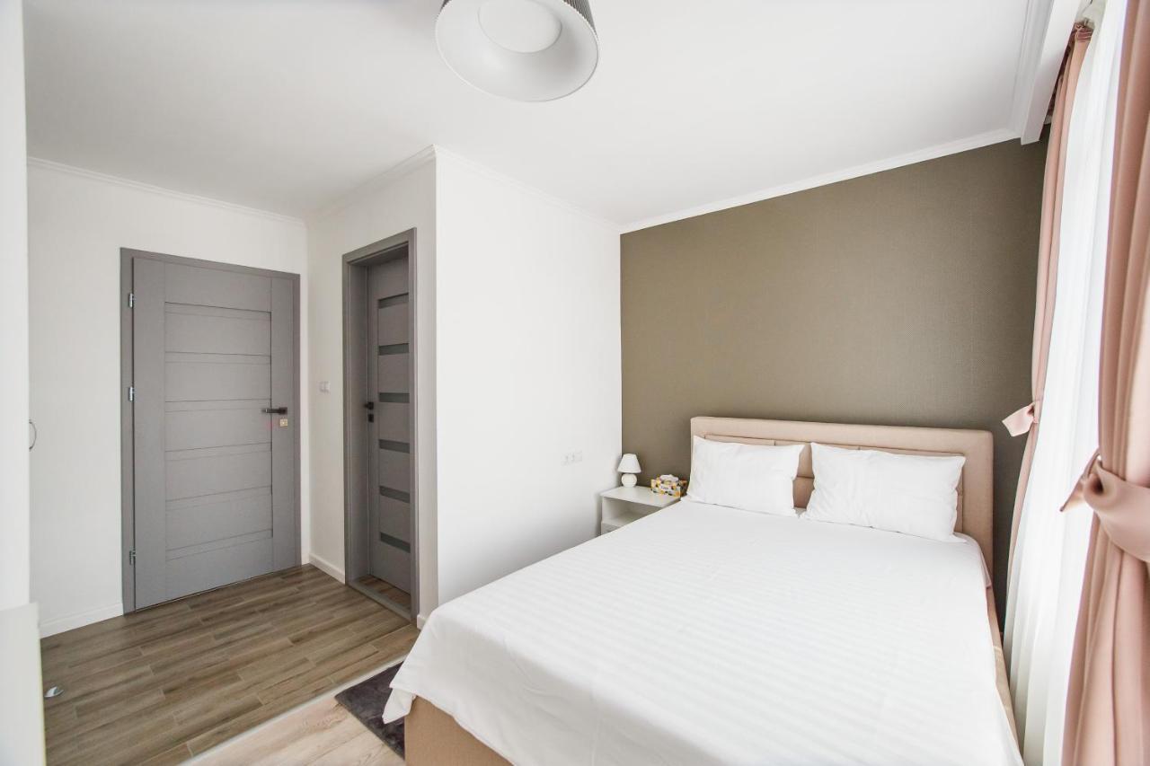 Apart Hotel Fresh Oradea Exterior foto