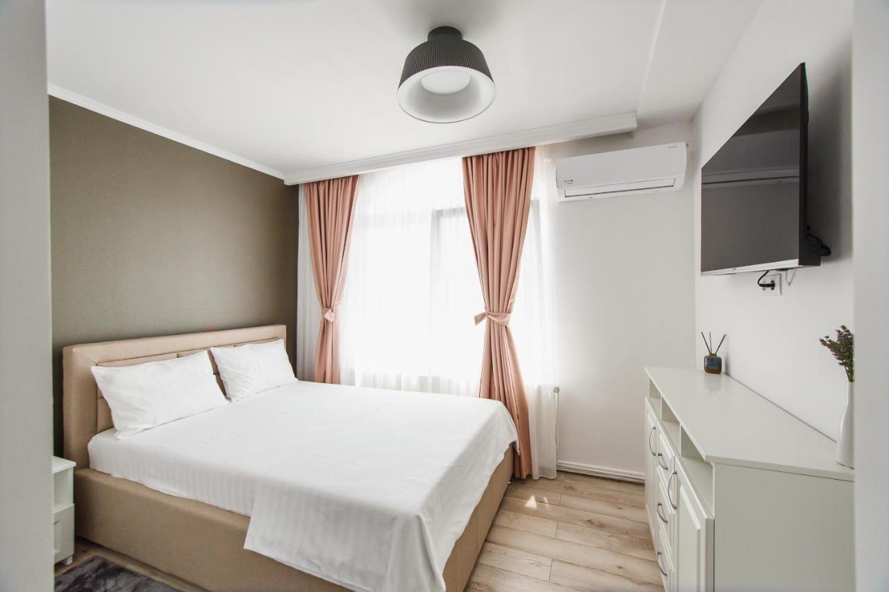 Apart Hotel Fresh Oradea Exterior foto