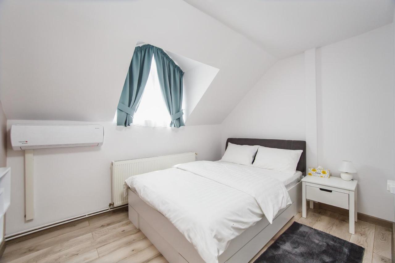 Apart Hotel Fresh Oradea Exterior foto