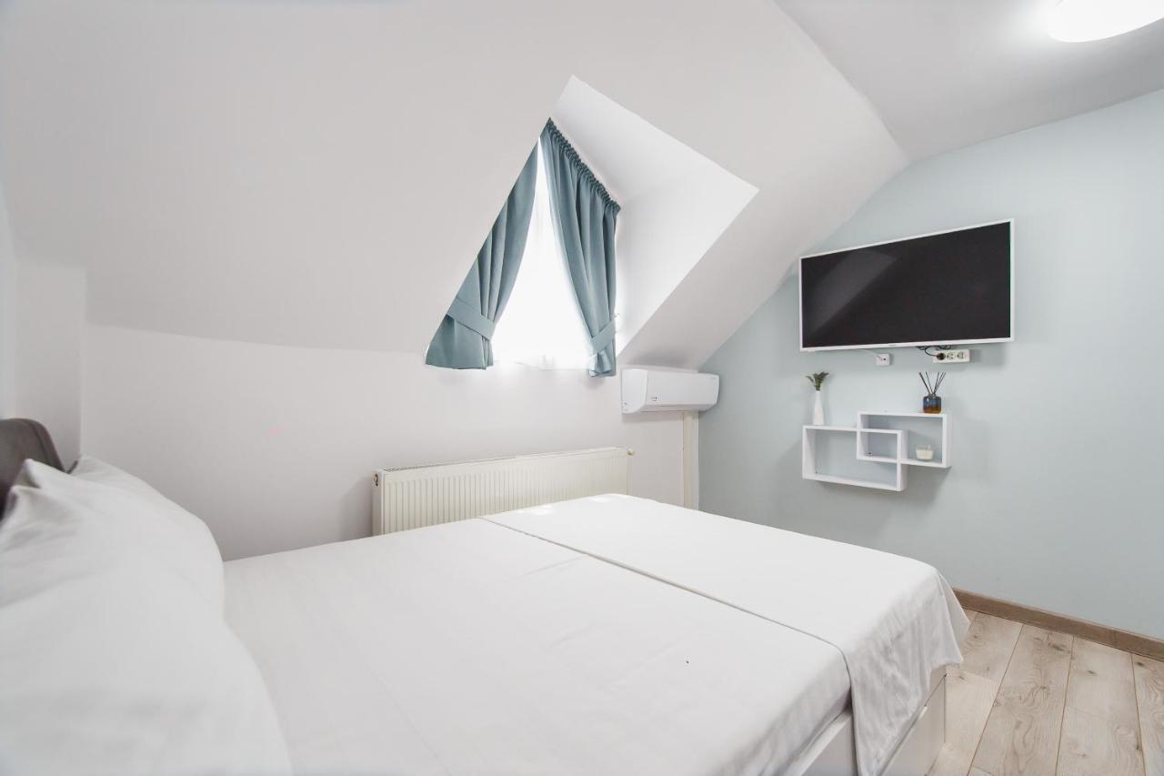 Apart Hotel Fresh Oradea Exterior foto