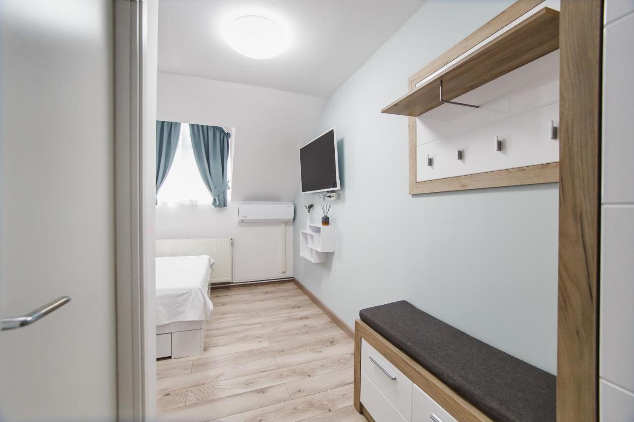 Apart Hotel Fresh Oradea Exterior foto